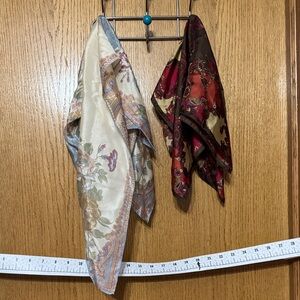 Floral and Paisley scarves tapestry Set in Cream and Red